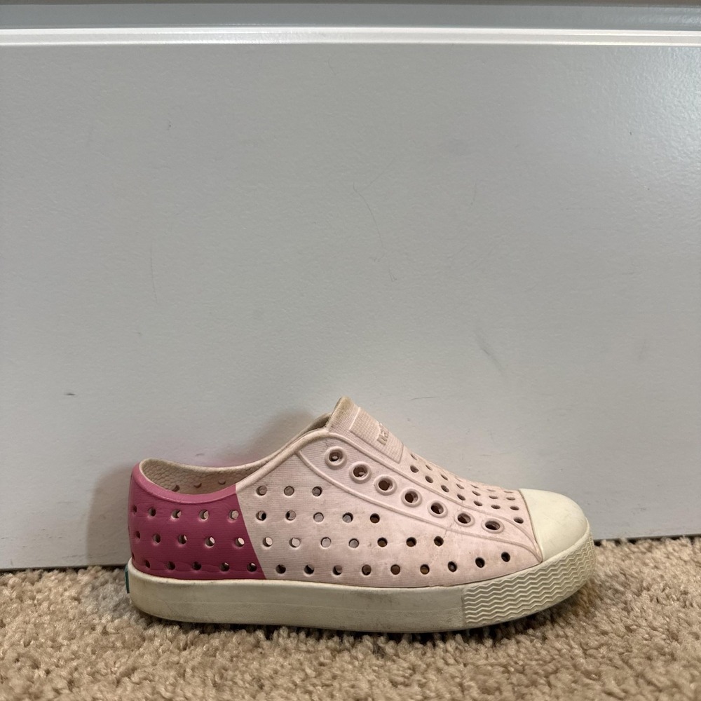 Native Shoes Kids Size C8 Pink Jefferson Slip On Water Shoes Lightweight Casual
